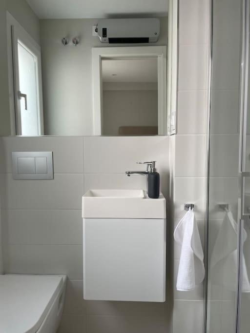 Apartamento Velarde-Maestranza Sevilla Buitenkant foto